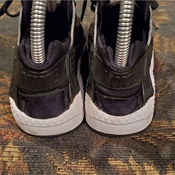 Nike Huarache Black Glitter Shoes - Picture 2 of 6